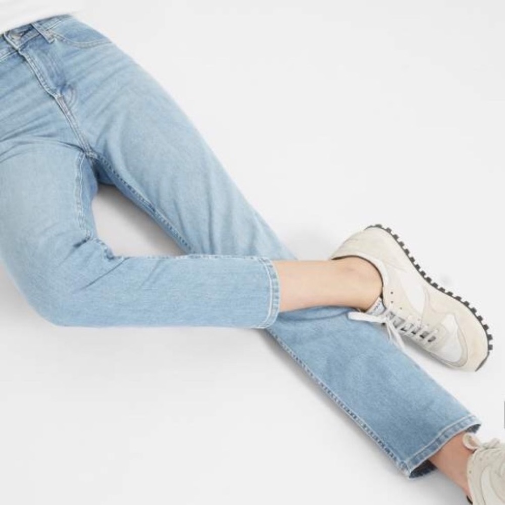 Everlane Cheeky Straight Jean in Sky Blue